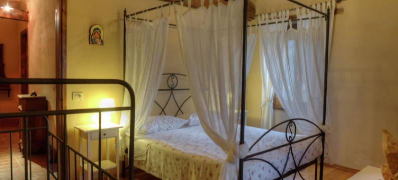 Holiday Home in Modigliana with Pool & Vineyards图片