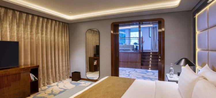 伊丽莎白女王二世酒店(Queen Elizabeth 2 Hotel)图片