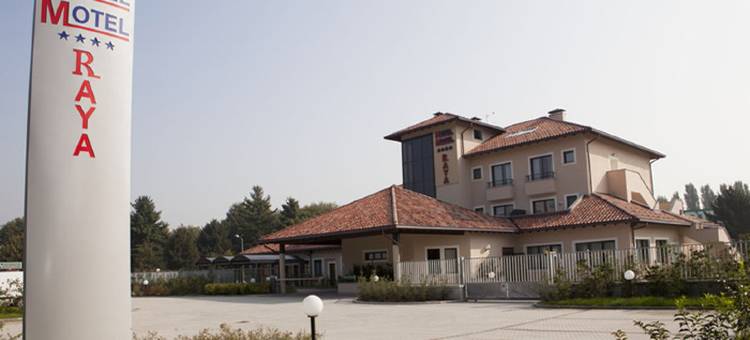 拉亚酒店汽车旅馆(Raya Hotel Motel)图片