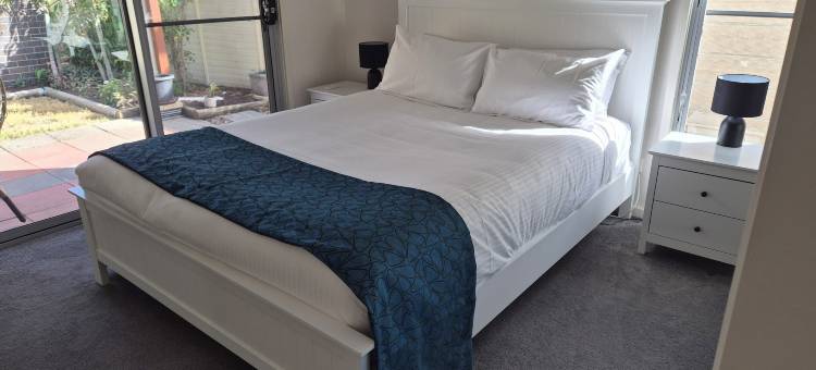 后甲板酒店(Quarterdecks Retreat)图片