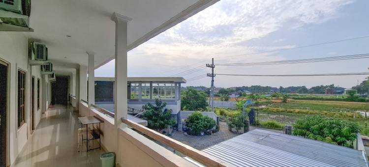 RedDoorz Syariah at Istana Homestay Madiun图片