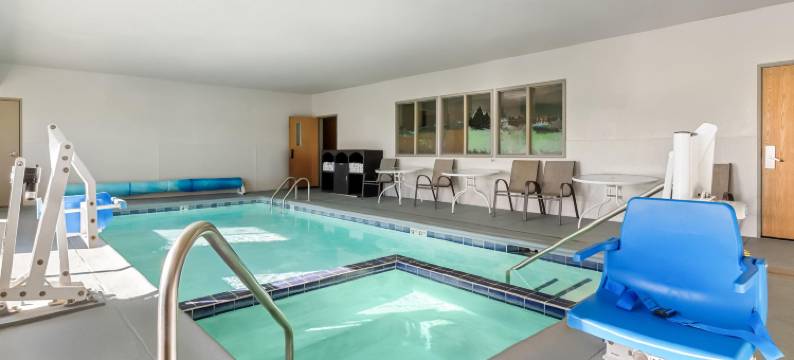 城堡石温德姆戴斯套房酒店(Days Inn & Suites by Wyndham Castle Rock)图片