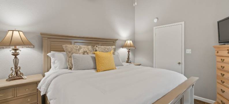 马蹄湾湖畔公寓度假屋(Lakeside condo Retreat in Horseshoe Bay)图片