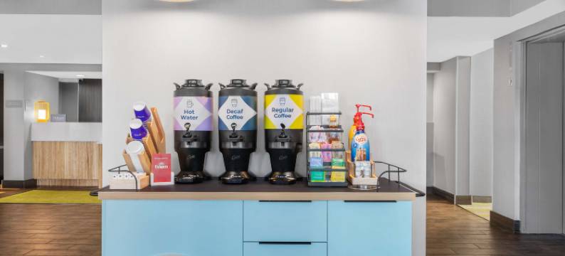 贝克斯菲尔德中心希尔顿 Spark 酒店(Spark by Hilton Bakersfield Central)图片