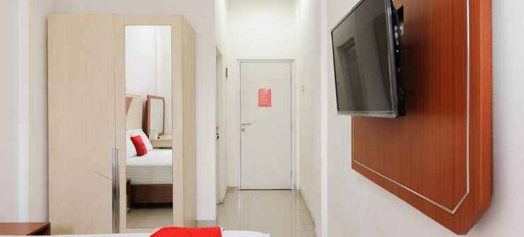RedDoorz at Jatiwaringin Near Exit Toll Pondok Gede图片