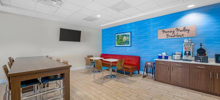 北阿尔图纳的舒眠套房酒店(Sleep Inn & Suites Altoona North)图片