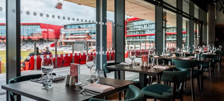 曼彻斯特老特拉福德希尔顿花园酒店(Hilton Garden Inn at Emirates Old Trafford Manchester)图片