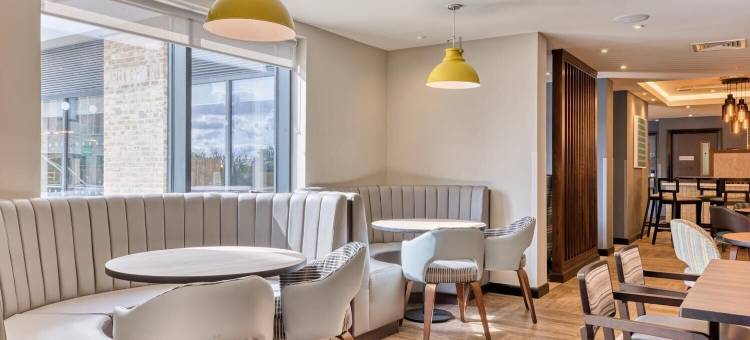 克里布斯铜锣湾(M5,J17)布里斯托尔普瑞米尔酒店(Premier Inn Bristol Cribbs Causeway (M5, J17))图片