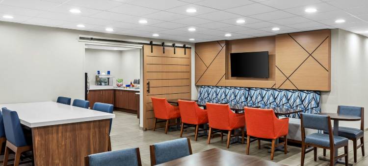 查尔斯顿-绍斯里奇智选假日酒店及套房(Holiday Inn Express & Suites Charleston-Southridge by IHG)图片
