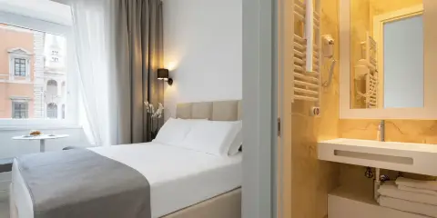 盧多斯·馬格納斯羅馬旅舍