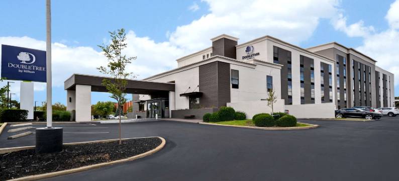 密苏里圣路易斯机场希尔顿逸林酒店(DoubleTree by Hilton St. Louis Airport)图片