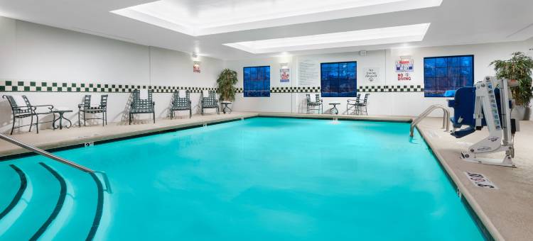 罗利卡瑞I-40沃尔纳特街假日套房酒店(Holiday Inn & Suites Raleigh-Cary (I-40 @Walnut St))图片