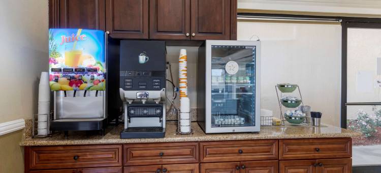 长堤-信号山凯艺酒店(Quality Inn Long Beach - Signal Hill)图片