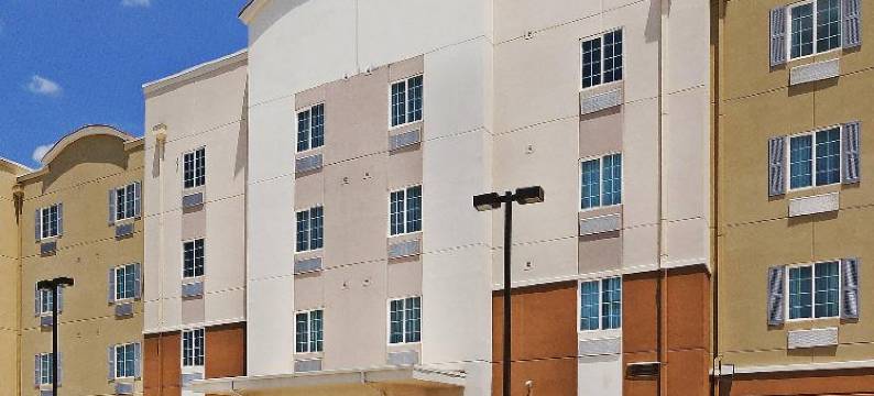 奥马哈老磨坊美茵斯坦套房酒店(MainStay Suites Omaha Old Mill)图片