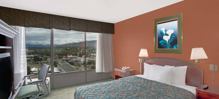 里诺华美达酒店及(Ramada by Wyndham Reno Hotel & Casino)图片