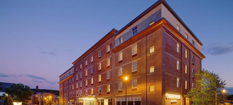 基恩市中心万怡酒店(Courtyard Keene Downtown)图片