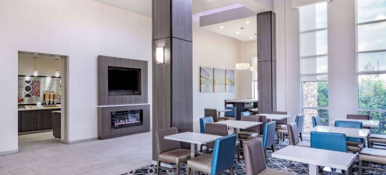 查塔努加东岭拉昆塔温德姆套房酒店(La Quinta Inn & Suites by Wyndham Chattanooga - East Ridge)图片