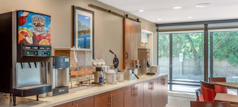 橡树溪阳台近橡树溪中心舒适全套房酒店(Comfort Suites Oakbrook Terrace Near Oakbrook Center)图片