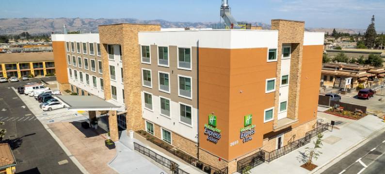 圣何塞硅谷智选假日套房酒店(Holiday Inn Express & Suites SAN JOSE – SILICON VALLEY by IHG)图片