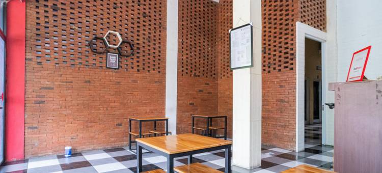 红多兹伊斯兰酒店-谏义里塞洛芒棱(RedDoorz Syariah @ Selomangleng Kediri)图片