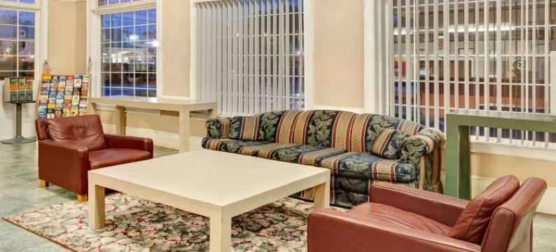 玛丽埃塔西-阿特尔地区速8酒店(Super 8 by Wyndham Marietta/West/ATL Area)图片