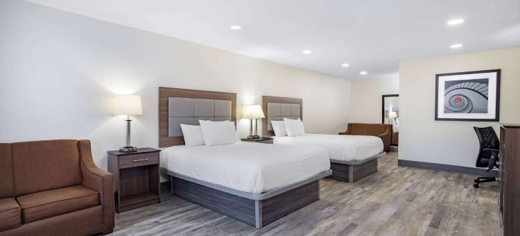 亨德森维尔温德姆华美达酒店(Ramada by Wyndham Hendersonville)图片
