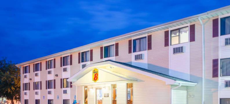 伯灵顿温德姆速8酒店(Super 8 by Wyndham Burlington)图片