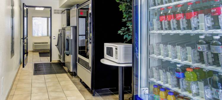 6梅德福南汽车旅馆(Motel 6 Medford, or)图片