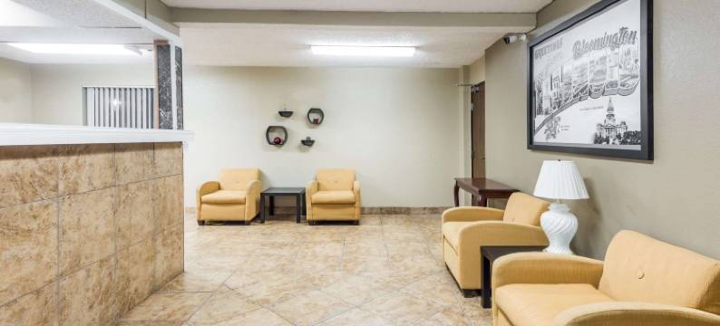 布卢明顿速8酒店(Super 8 by Wyndham Bloomington)图片