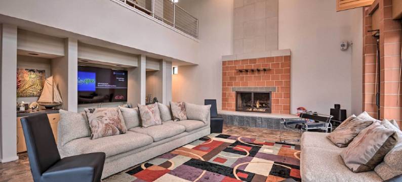 Ransom Canyon Villa w/ Pool - Steps to Lake!图片