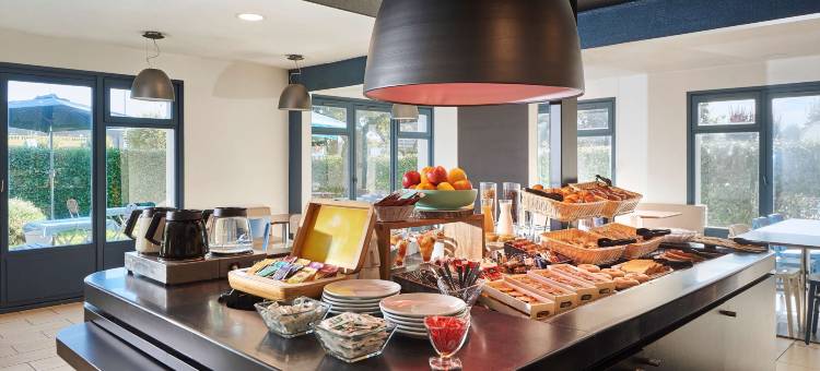 布里康特罗伯特基里亚德酒店(Kyriad Brie Comte Robert)图片