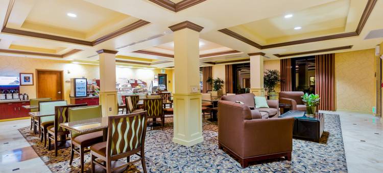 阿塔斯卡德罗智选假日套房酒店(Holiday Inn Express & Suites Atascadero)图片