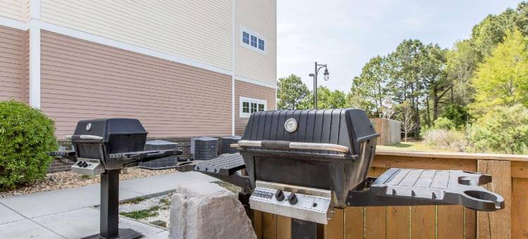 杰克森维尔主流套房 - 近勒琼营地(MainStay Suites Jacksonville Near Camp Lejeune)图片