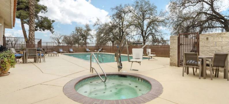 维塞利亚贝斯特韦斯特酒店(Best Western Visalia Hotel)图片