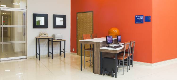 Holiday Inn Express 曼萨尼略(Holiday Inn Express MANZANILLO by IHG)图片