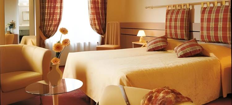 万丽套房酒店(Logis la Renaissance)图片