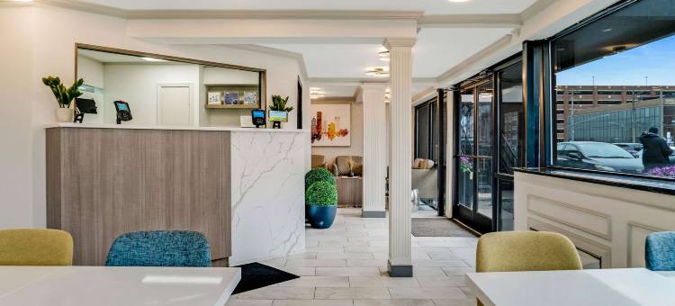 底特律市中心凯艺酒店(Quality Inn Detroit Downtown)图片