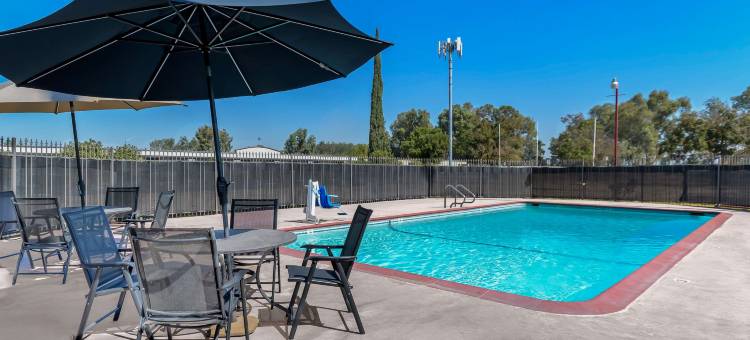 加利福尼亚州马德拉 Studio 6 套房 - 约塞米蒂(Studio 6 Suites Madera, CA - Yosemite)图片