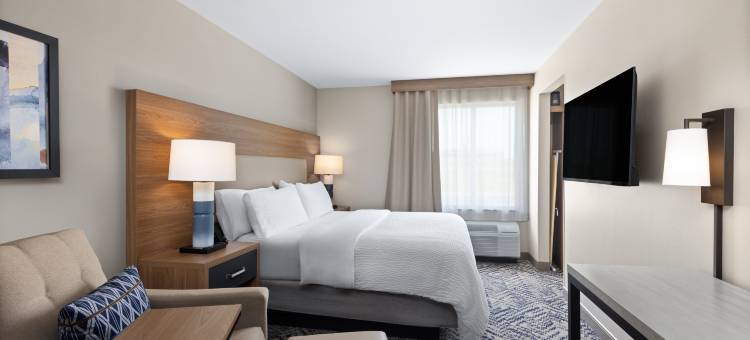 麦克弗森烛林套房酒店(Candlewood Suites Mcpherson)图片