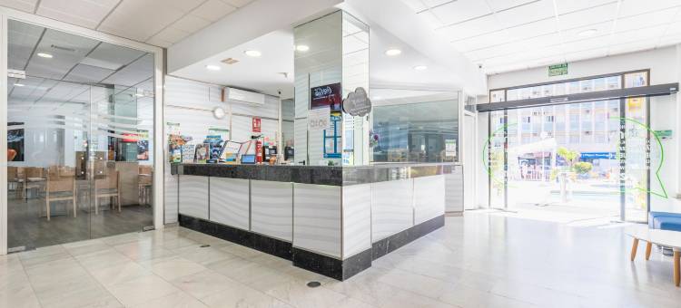 奥罗港口景观酒店(Port Vista Oro)图片