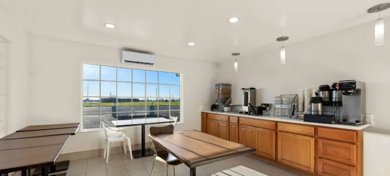 克雷申特城温德姆速8酒店(Super 8 by Wyndham Crescent City)图片