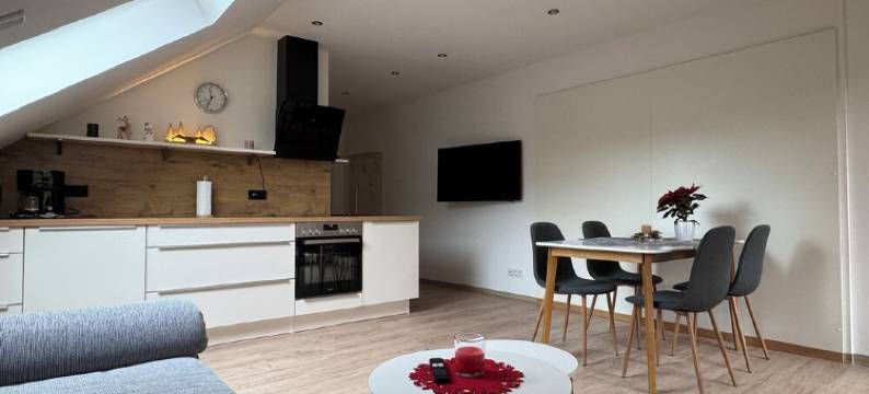 Recreation in the forest - with swimming pool!图片