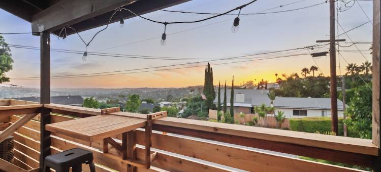 螺旋山和市中心雅致泳池度假别墅！(Elegant Pool Villa In Mount Helix, close to DT!)图片