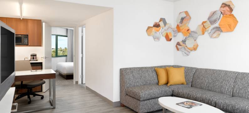 凤凰城希尔顿逸林套房酒店(DoubleTree Suites by Hilton Phoenix)图片