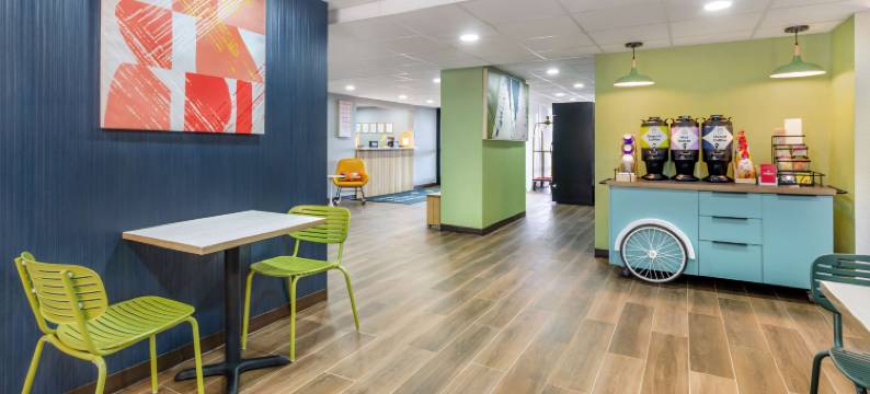 罗阿诺克机场希尔顿 Spark 酒店(Spark by Hilton Roanoke Airport)图片