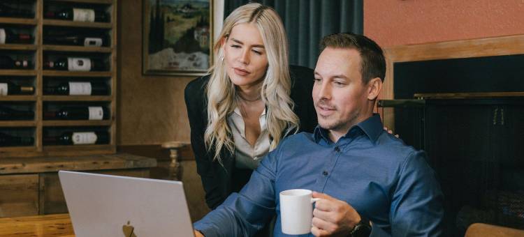 行政惠斯勒村山边旅馆酒店(Executive The Inn At Whistler Village & Mountain Side Hotel)图片