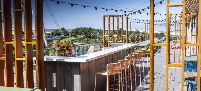 绍斯波特海滨酒店(Waterfront Southport Hotel)图片