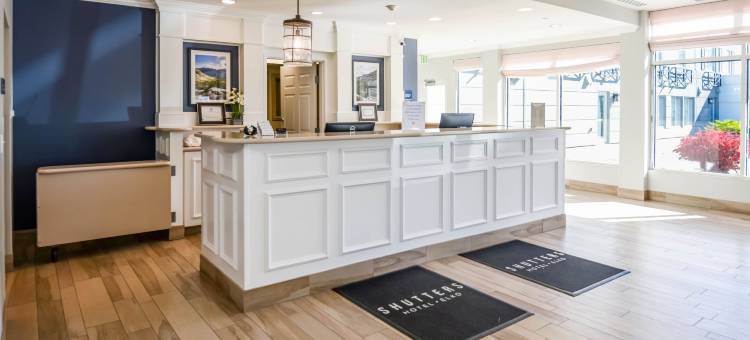 百叶窗酒店(Shutters Hotel)图片