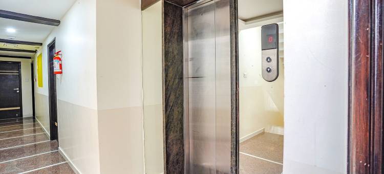 Fabhotel 天空景观宫殿(FabHotel Sky View Palace - Marathahalli Outer Ring Road)图片