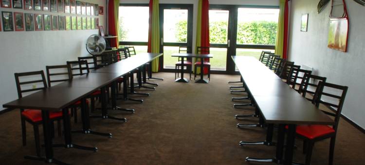 圣维克托蒙吕松基里亚德酒店(Kyriad Design Enzo Montlucon - Saint Victor)图片